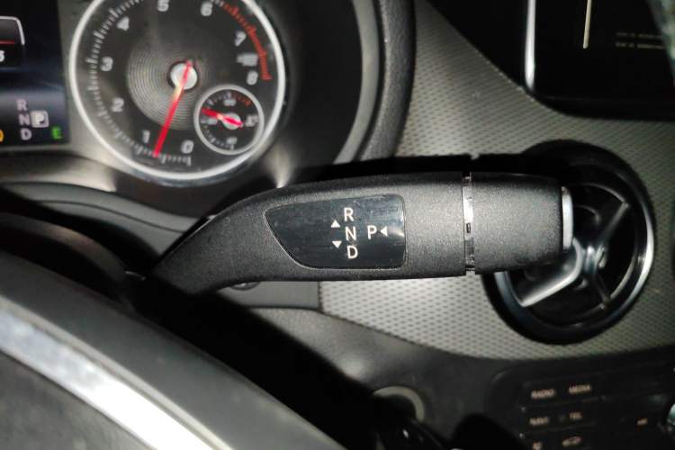 Used Mercedes-Benz B-Class 2015 B 200 Sport Edition Gear Lever