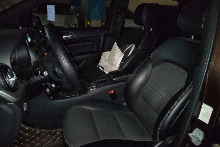 Used Mercedes-Benz B-Class 2015 B 200 Sport Edition Left Front Seat