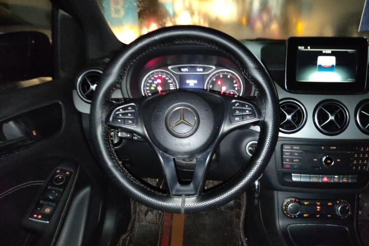 Used Mercedes-Benz B-Class 2015 B 200 Sport Edition Steering Wheel