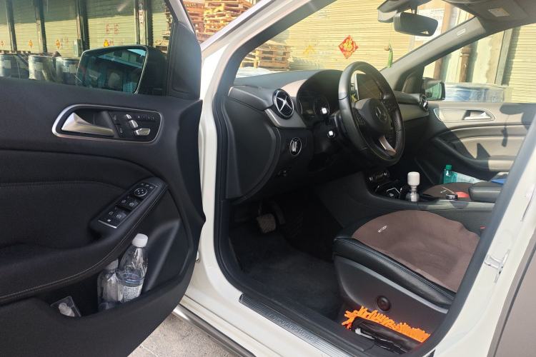 Used Mercedes-Benz B-Class 2015 B 200 Fashion Model Driver Seat