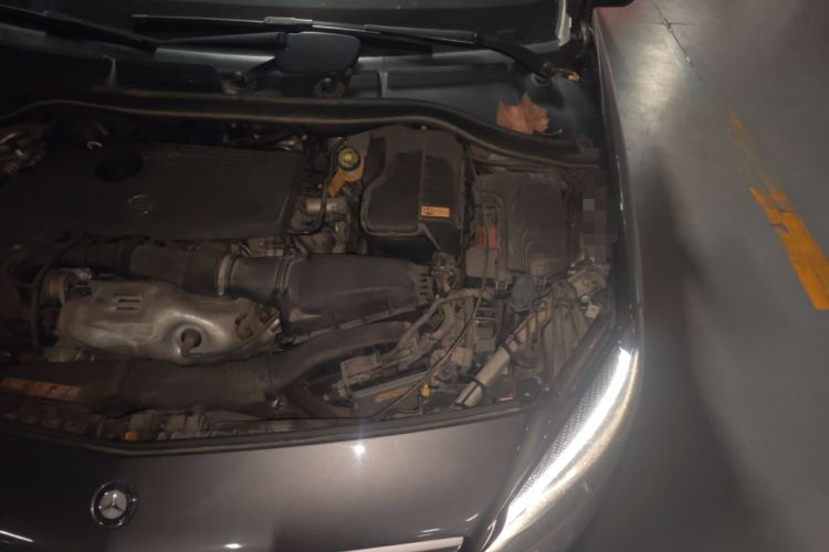 Used Mercedes-Benz B-Class 2015 B 200 Fashion Model Engine Bay Left