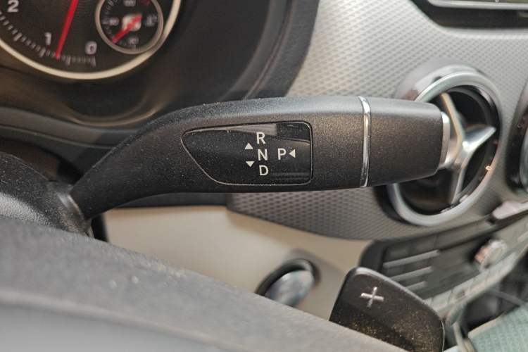 Used Mercedes-Benz B-Class 2015 B 200 Sport Edition Gear Lever