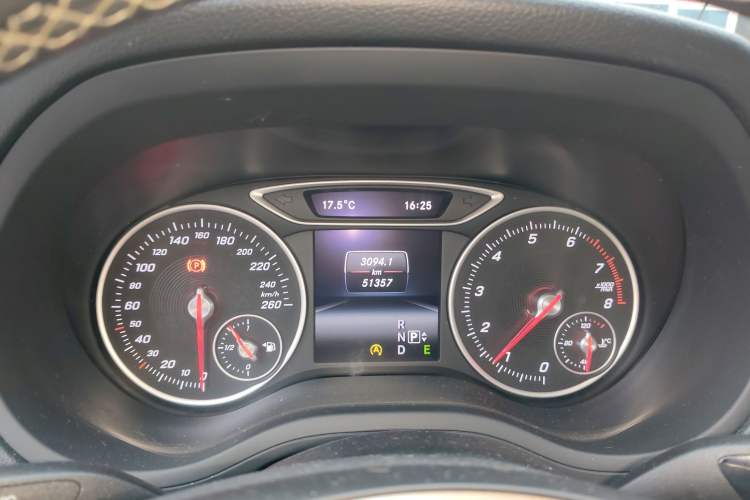 Used Mercedes-Benz B-Class 2015 B 200 Sport Edition Instrument Cluster