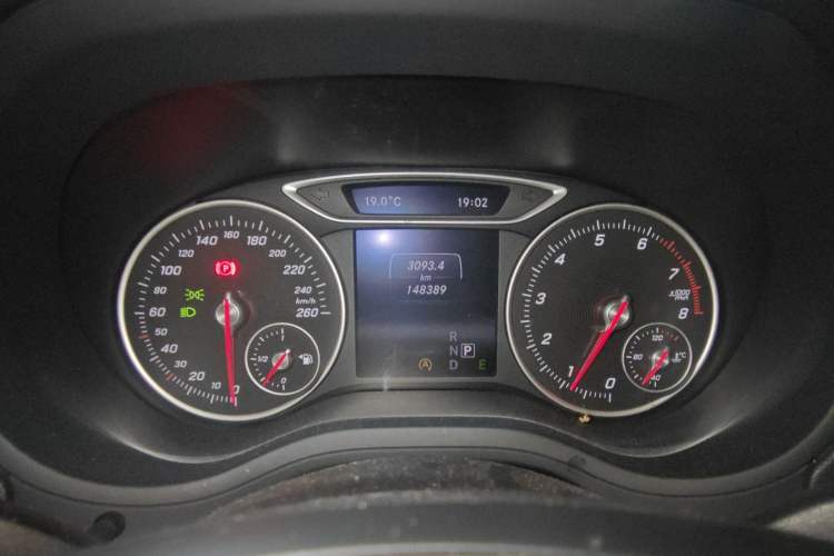 Used Mercedes-Benz B-Class 2015 B 200 Sport Edition Instrument Cluster