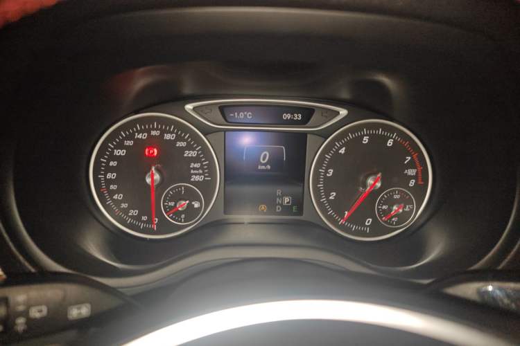 Used Mercedes-Benz B-Class 2015 B 200 Fashion Model Instrument Cluster