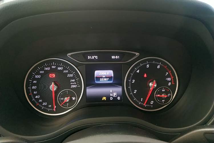 Used Mercedes-Benz B-Class 2015 B 200 Sport Edition Instrument Cluster