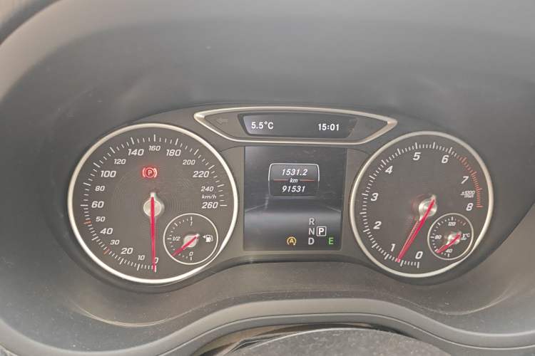 Used Mercedes-Benz B-Class 2015 B 200 Sport Edition Instrument Cluster