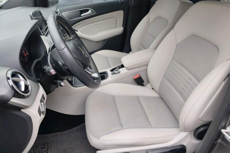 Used Mercedes-Benz B-Class 2015 B 200 Sport Edition Left Front Seat