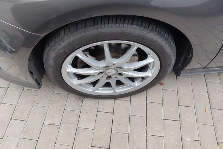 Used Mercedes-Benz B-Class 2015 B 200 Sport Edition Left Front Wheel Hub