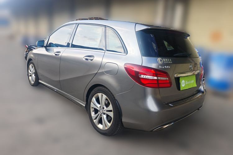 Used Mercedes-Benz B-Class 2015 B 200 Fashion Model Rear Left 45 Deg
