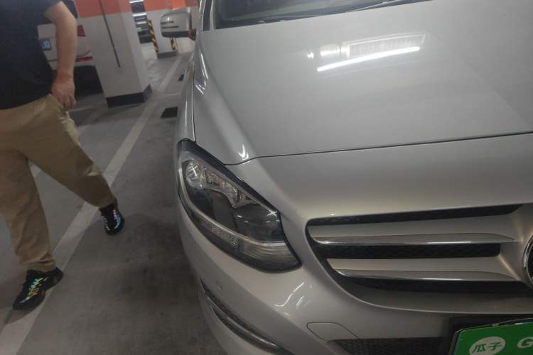 Used Mercedes-Benz B-Class 2015 B 200 Sport Edition Right Front Headlight