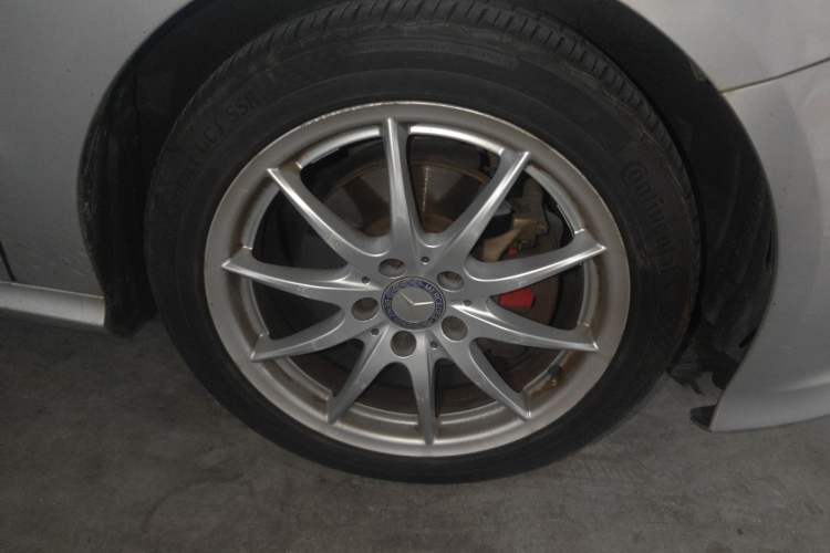 Used Mercedes-Benz B-Class 2015 B 200 Sport Edition Right Front Wheel Hub