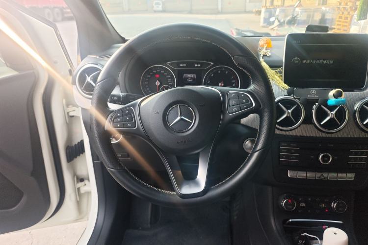 Used Mercedes-Benz B-Class 2015 B 200 Fashion Model Steering Wheel