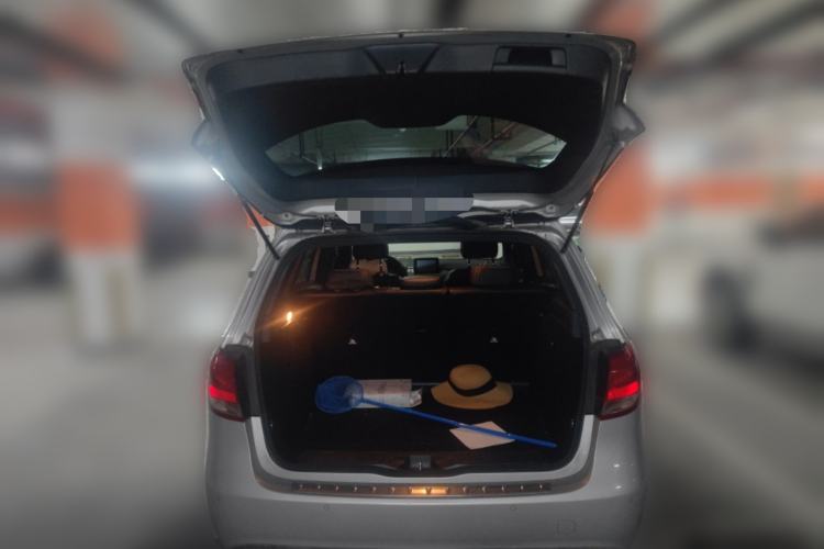 Used Mercedes-Benz B-Class 2015 B 200 Sport Edition Trunk