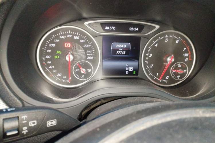 Used Mercedes-Benz B-Class 2015 B 200 Sport Edition Instrument Cluster