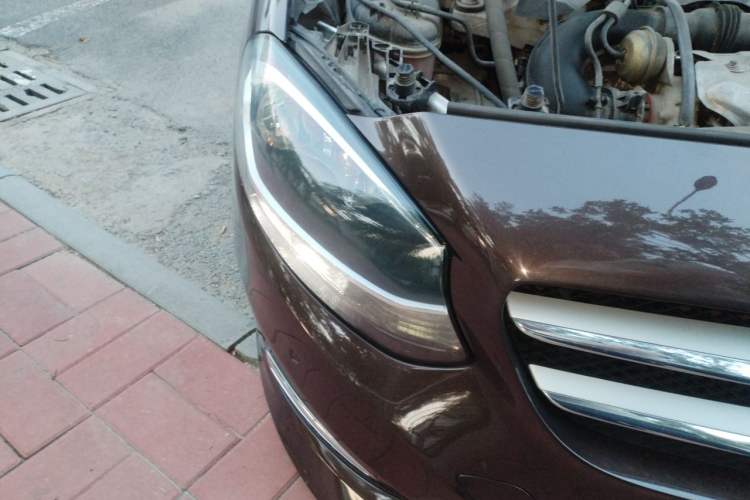 Used Mercedes-Benz B-Class 2015 B 200 Sport Edition Right Front Headlight