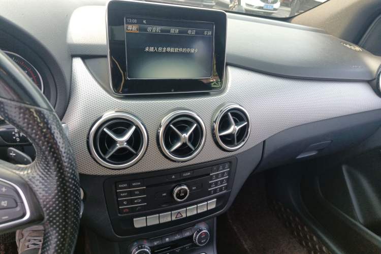 Used Mercedes-Benz B-Class 2015 B 200 Fashion Model Audio And AC Panel