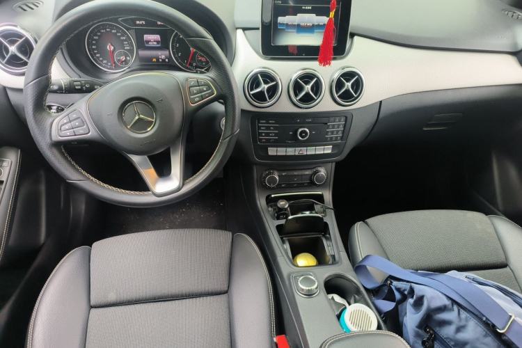 Used Mercedes-Benz B-Class 2015 B 200 Sport Edition Center Console