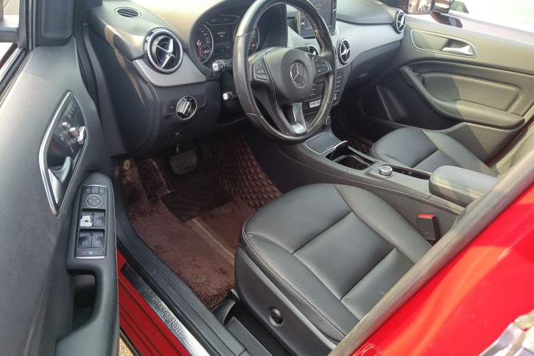 Used Mercedes-Benz B-Class 2015 B 200 Fashion Model Driver Seat