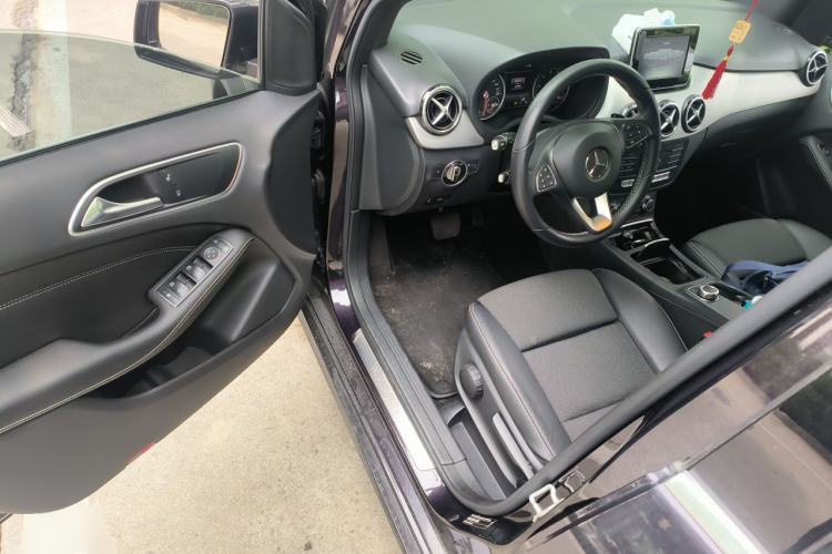 Used Mercedes-Benz B-Class 2015 B 200 Sport Edition Driver Seat