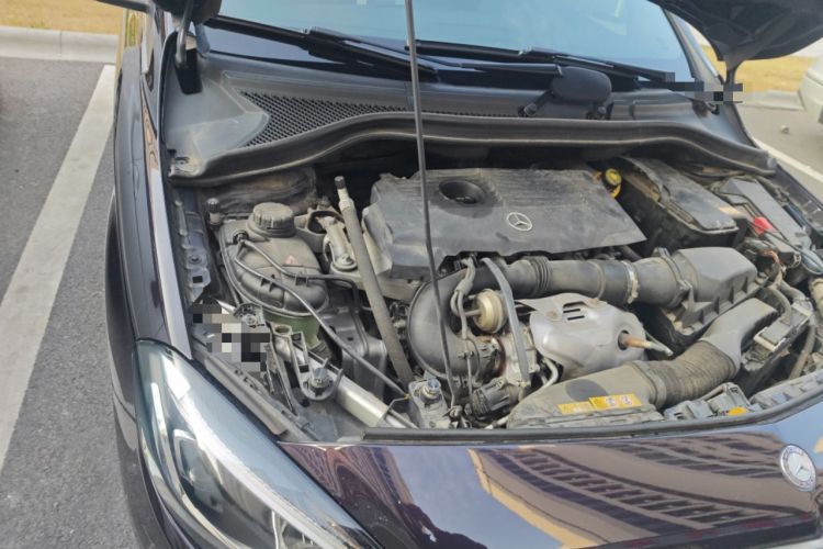 Used Mercedes-Benz B-Class 2015 B 200 Fashion Model Engine Bay Right