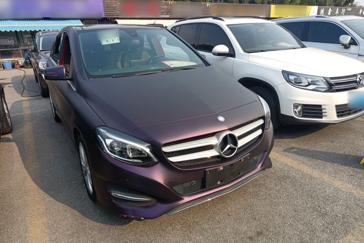 Used Mercedes-Benz B-Class 2015 B 200 Fashion Model Front Right 45 Deg