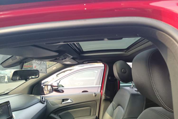 Used Mercedes-Benz B-Class 2015 B 200 Fashion Model Headliner