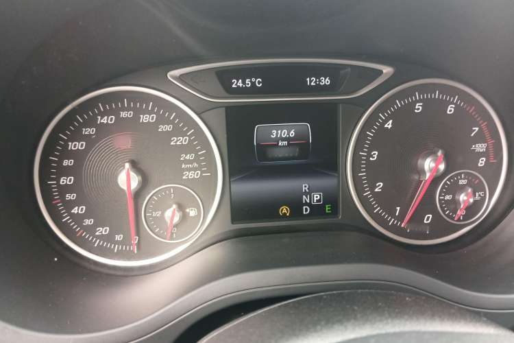 Used Mercedes-Benz B-Class 2015 B 200 Sport Edition Instrument Cluster