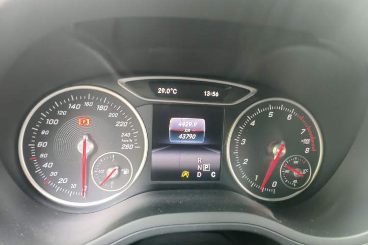 Used Mercedes-Benz B-Class 2015 B 200 Sport Edition Instrument Cluster