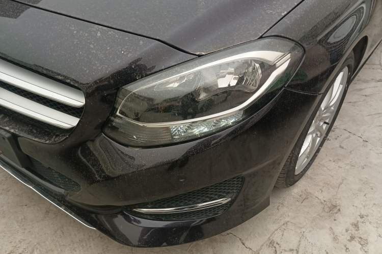 Used Mercedes-Benz B-Class 2015 B 200 Sport Edition Left Front Headlight