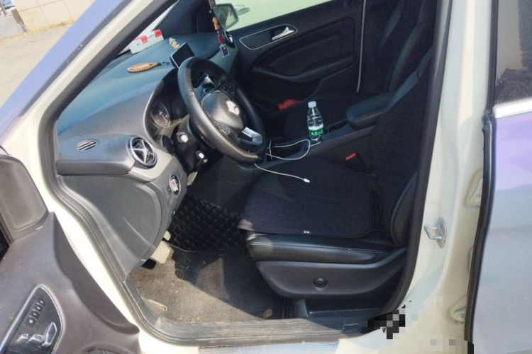 Used Mercedes-Benz B-Class 2015 B 200 Fashion Model Left Front Seat