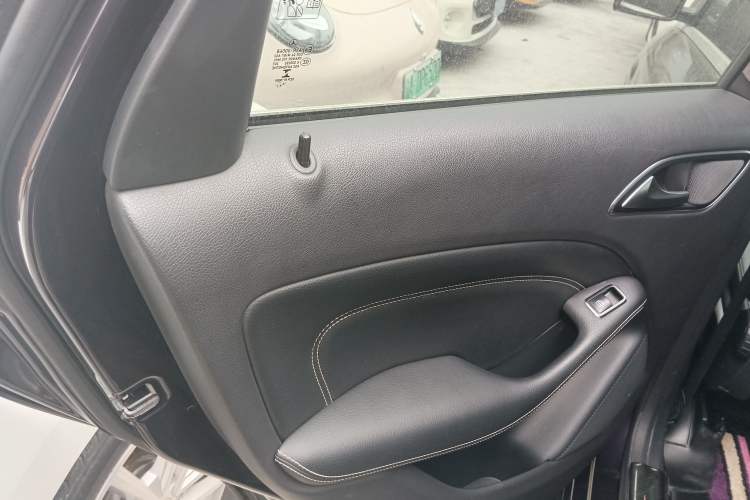 Used Mercedes-Benz B-Class 2015 B 200 Sport Edition Left Rear Door Interior
