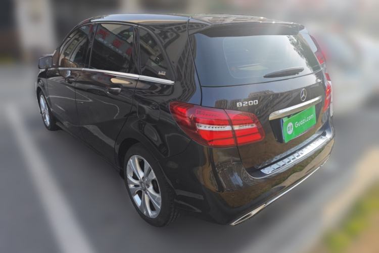 Used Mercedes-Benz B-Class 2015 B 200 Fashion Model Rear Left 45 Deg