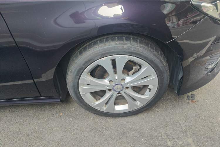 Used Mercedes-Benz B-Class 2015 B 200 Fashion Model Right Front Wheel Hub