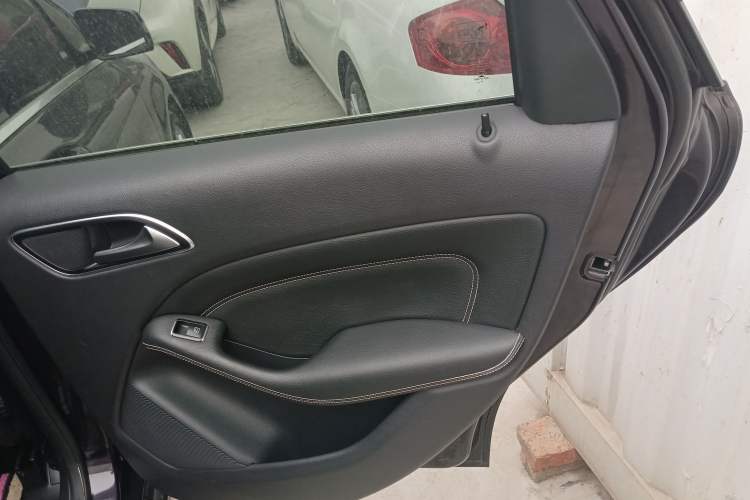 Used Mercedes-Benz B-Class 2015 B 200 Sport Edition Right Rear Door Interior