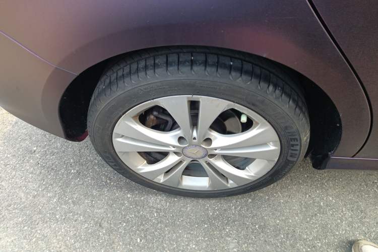 Used Mercedes-Benz B-Class 2015 B 200 Fashion Model Right Rear Wheel Hub