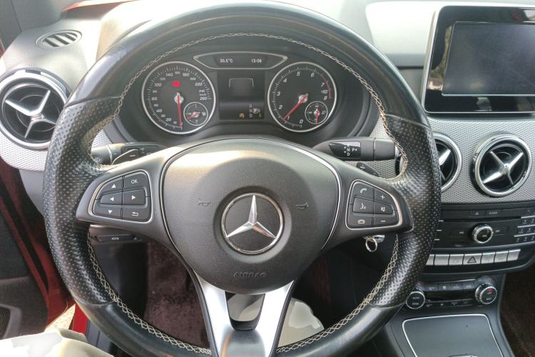 Used Mercedes-Benz B-Class 2015 B 200 Fashion Model Steering Wheel