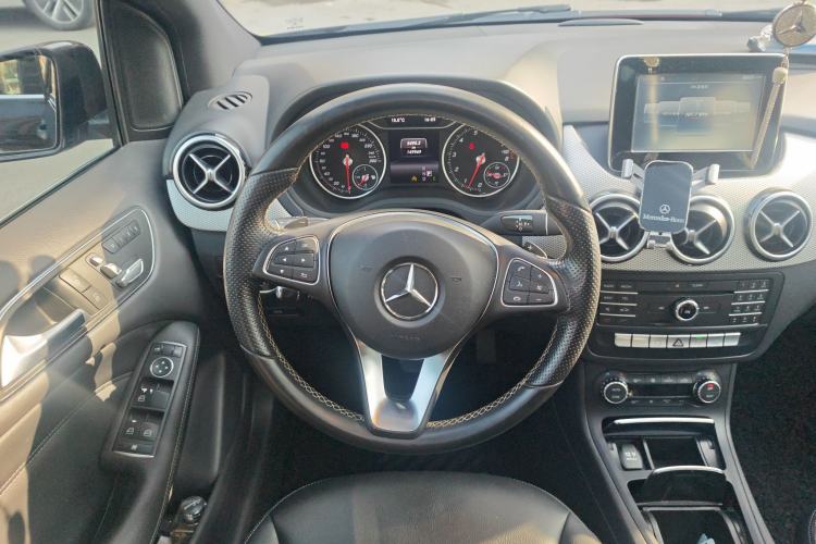 Used Mercedes-Benz B-Class 2015 B 200 Fashion Model Steering Wheel