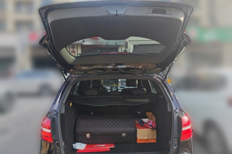 Used Mercedes-Benz B-Class 2015 B 200 Fashion Model Trunk