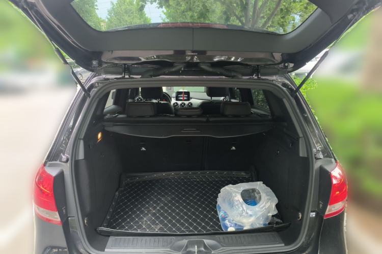 Used Mercedes-Benz B-Class 2015 B 200 Sport Edition Trunk
