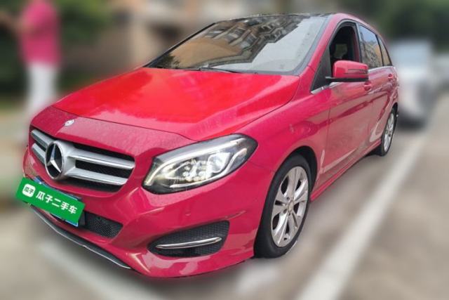 Ojetý Mercedes-Benz B-Class 2015 B 200 Fashion Model