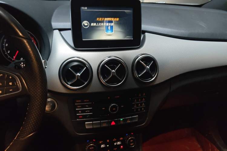 Used Mercedes-Benz B-Class 2015 B 200 Fashion Model Audio And AC Panel