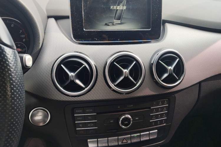 Used Mercedes-Benz B-Class 2015 B 200 Fashion Model Audio And AC Panel