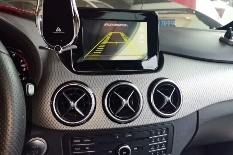 Used Mercedes-Benz B-Class 2015 B 200 Sport Edition Audio And AC Panel
