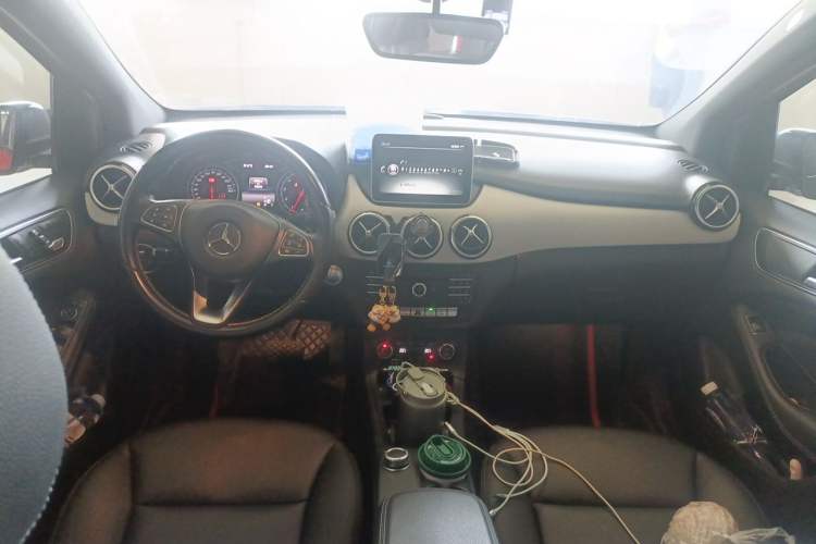 Used Mercedes-Benz B-Class 2015 B 200 Luxury Model Center Console