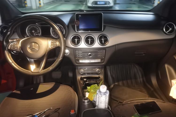 Used Mercedes-Benz B-Class 2015 B 200 Sport Edition Center Console