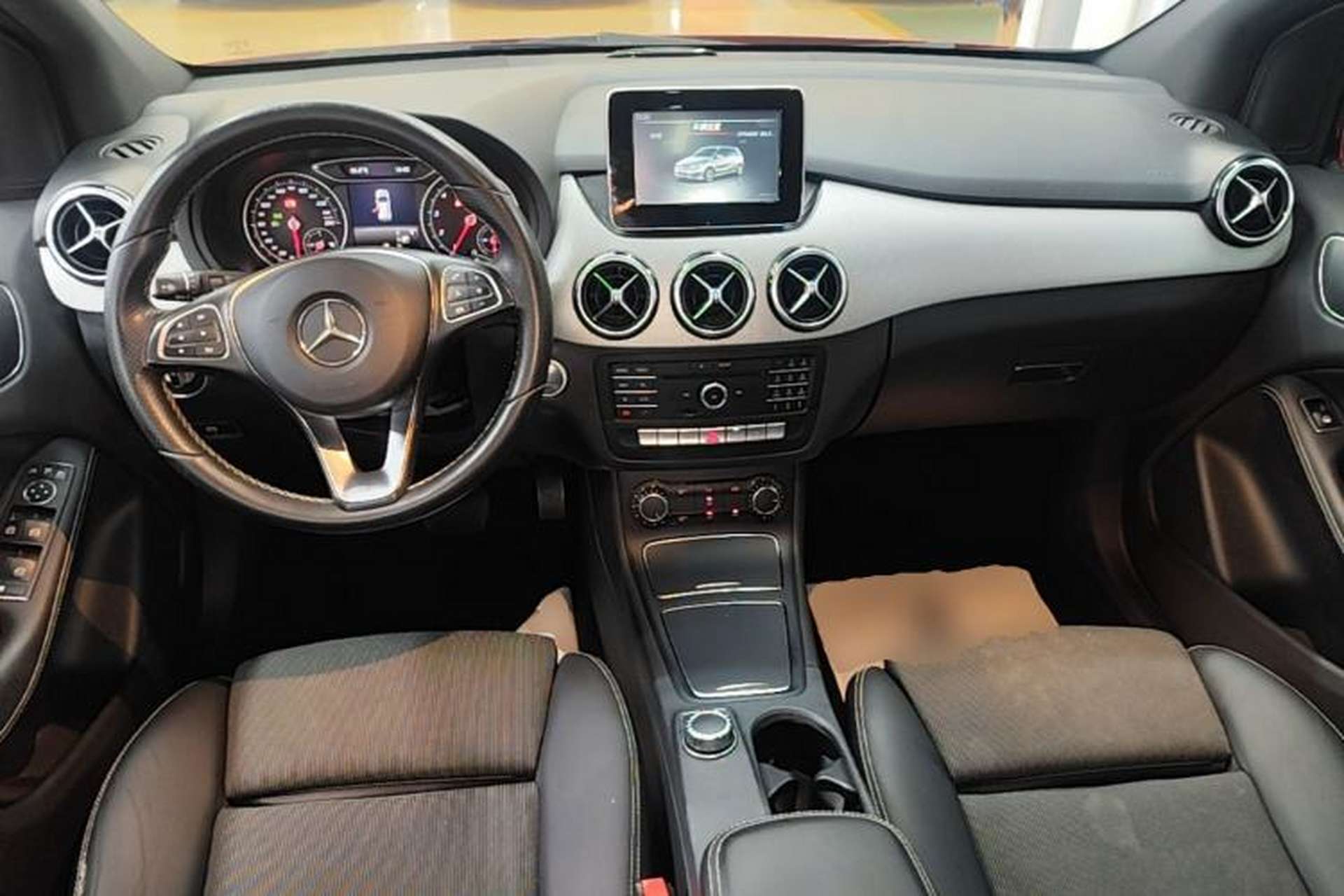 Used Mercedes-Benz B-Class 2015 B 200 Sport Edition Center Console