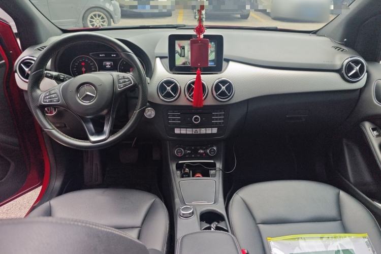 Used Mercedes-Benz B-Class 2015 B 200 Fashion Model Center Console