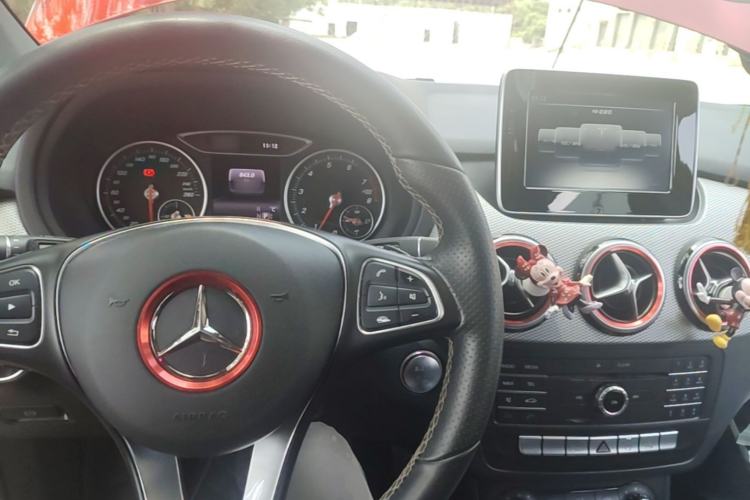 Used Mercedes-Benz B-Class 2015 B 200 Sport Edition Center Console