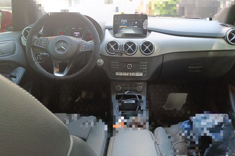 Used Mercedes-Benz B-Class 2015 B 200 Sport Edition Center Console